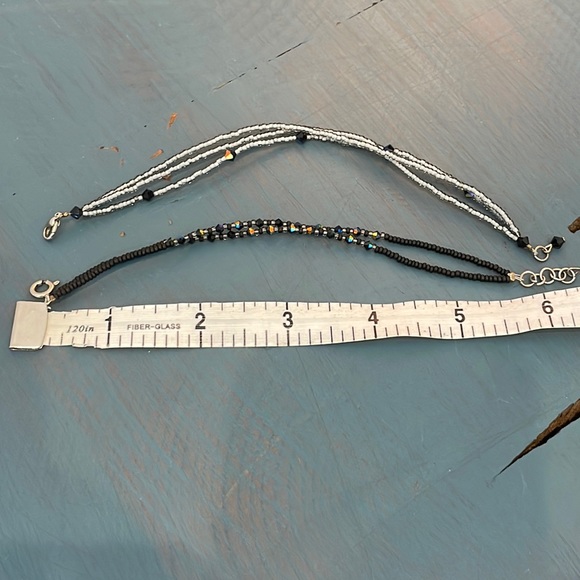 🆕 New Set of 2 Black Gray Clasp Bohemian Beaded bracelets - Picture 4 of 4